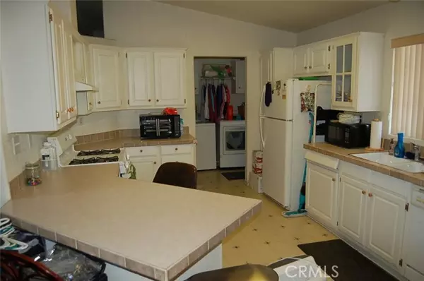 Rialto, CA 92376,2744 W Rialto AVE 33