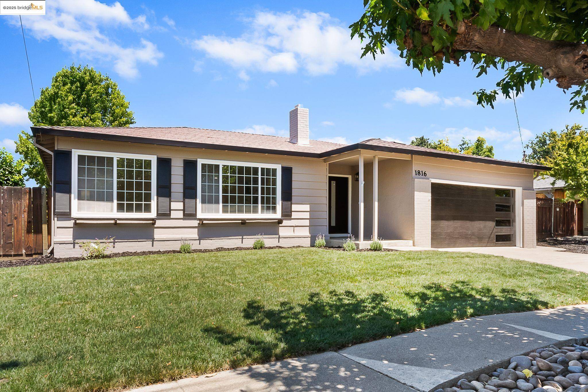 Concord, CA 94519,1816 Lynwood Dr
