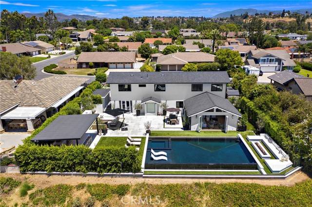 Yorba Linda, CA 92886,6041 Saddletree LN
