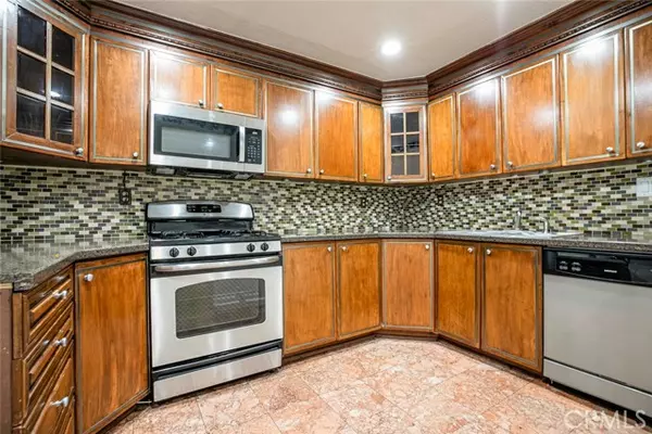Granada Hills, CA 91344,16940 Chatsworth ST 208