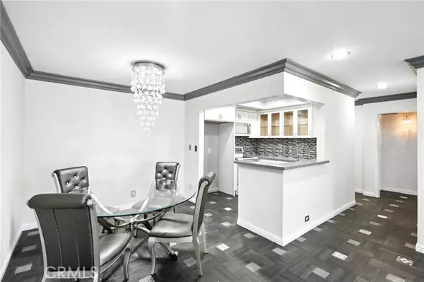 Valley Village, CA 91607,12720 Burbank BLD 121