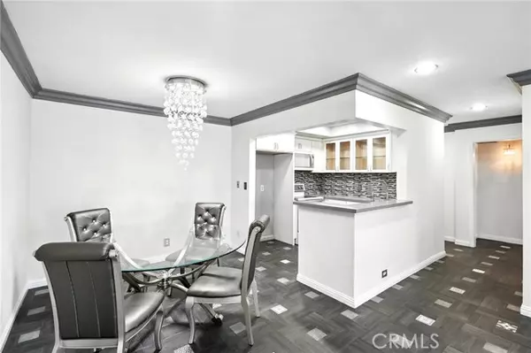 Valley Village, CA 91607,12720 Burbank BLD 121