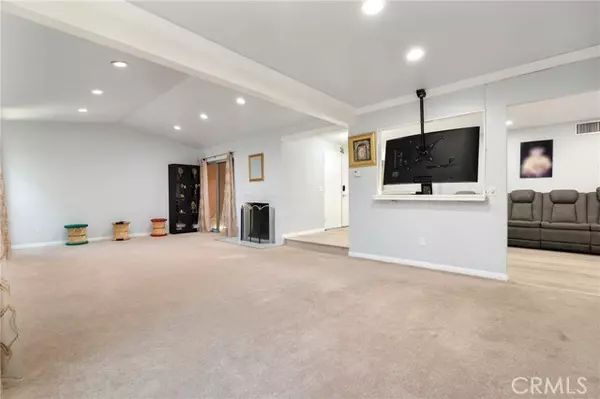 Northridge, CA 91324,8303 Topeka DR