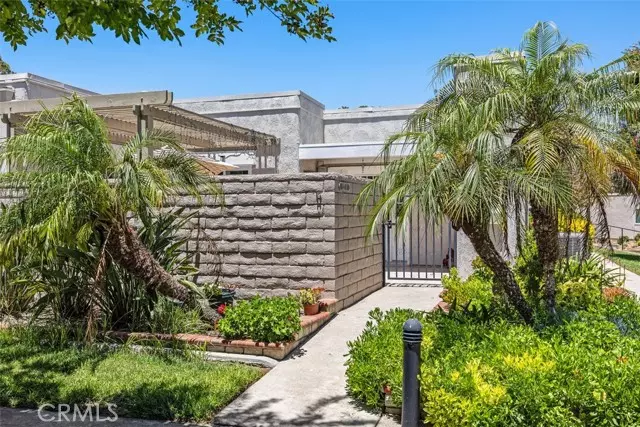 2272 Via Mariposa E D, Laguna Woods, CA 92637