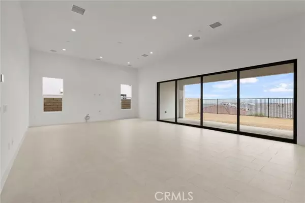 Valencia, CA 91354,30035 N Avenida Sierra Madre