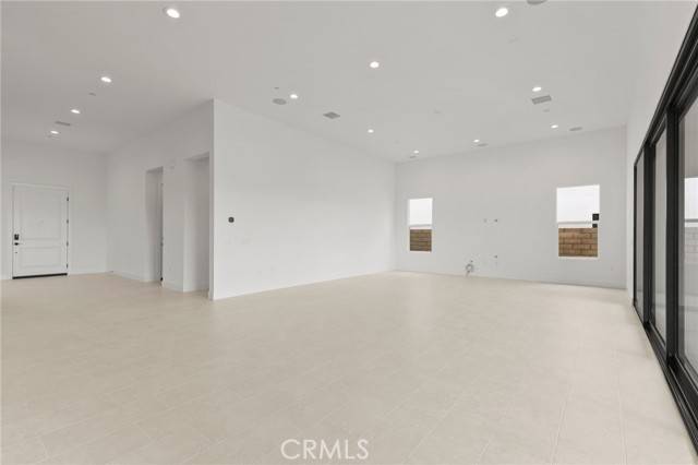 Valencia, CA 91354,30035 N Avenida Sierra Madre
