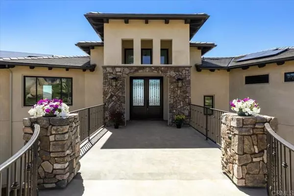 9607 Misty Meadow LN, Escondido, CA 92026