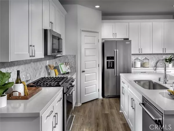 Redlands, CA 92374,2151 Bergamot ST