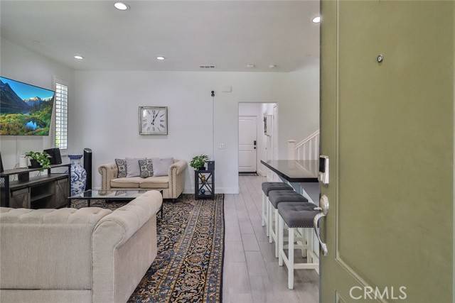 Simi Valley, CA 93065,2928 Royal AVE