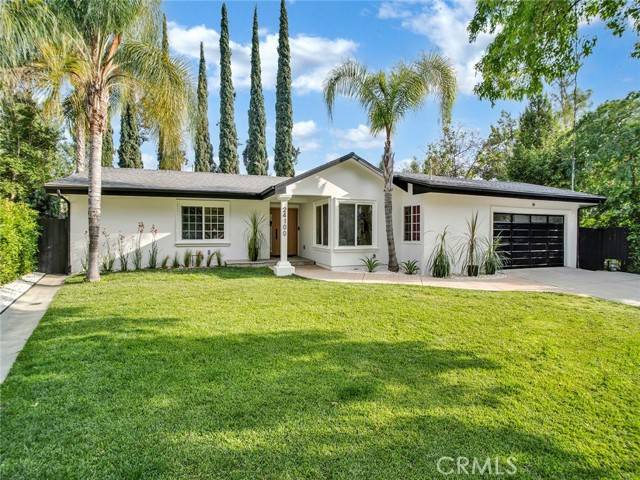 Woodland Hills, CA 91367,24100 Philiprimm ST