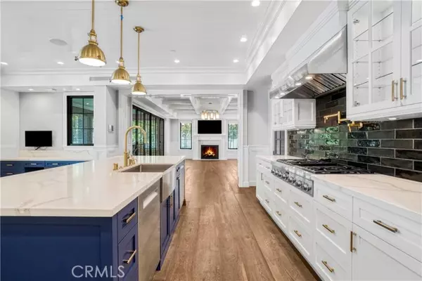 2520 La Condesa DR, Los Angeles, CA 90049