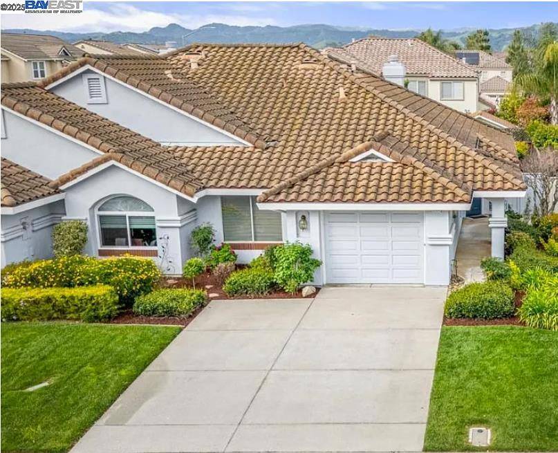 16935 Sugar Pine Dr, Morgan Hill, CA 95037