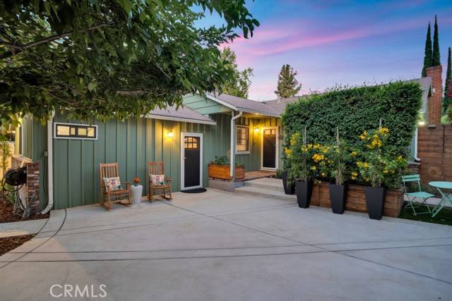 21412 Providencia ST, Woodland Hills, CA 91364