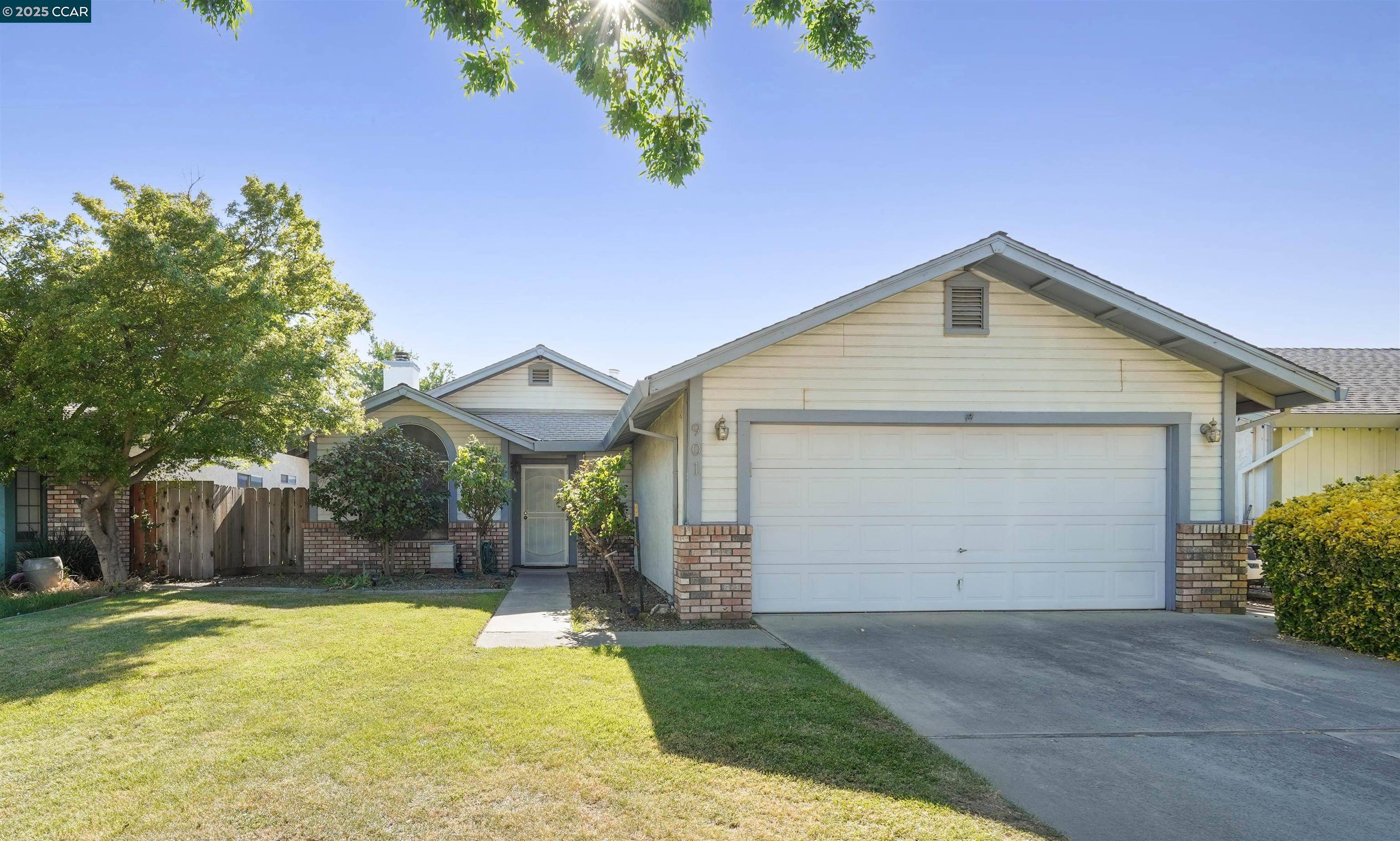 901 Mercy Ave, Modesto, CA 95358-1470