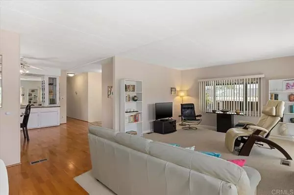 Escondido, CA 92026,1627 Toyon