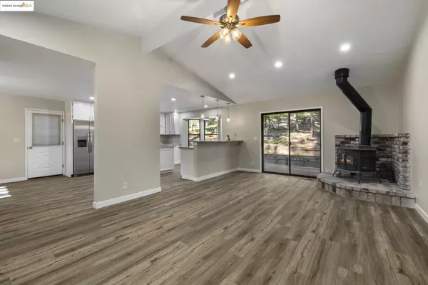 Twain Harte, CA 95383,22693 Tamarack Dr
