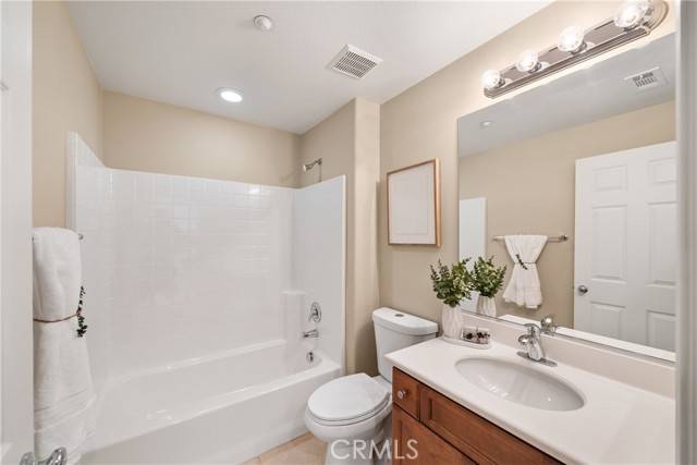 Irvine, CA 92620,118 Vintage 18