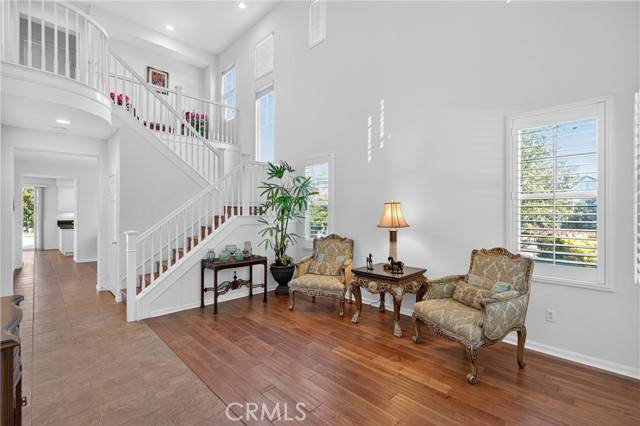Valencia, CA 91381,26812 Peppertree DR