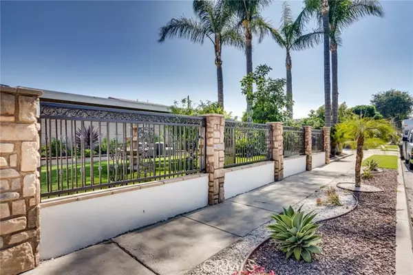 Fullerton, CA 92832,506 W Rosslynn AVE