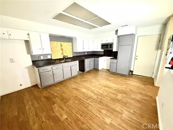 Moreno Valley, CA 92557,24423 Dunlavy CT