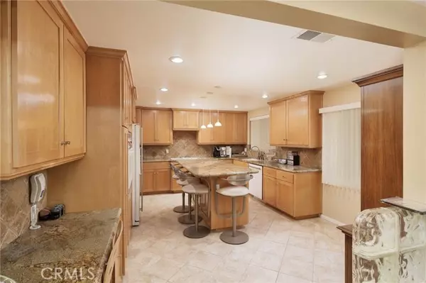 Harbor City, CA 90710,1217 Woodbury DR