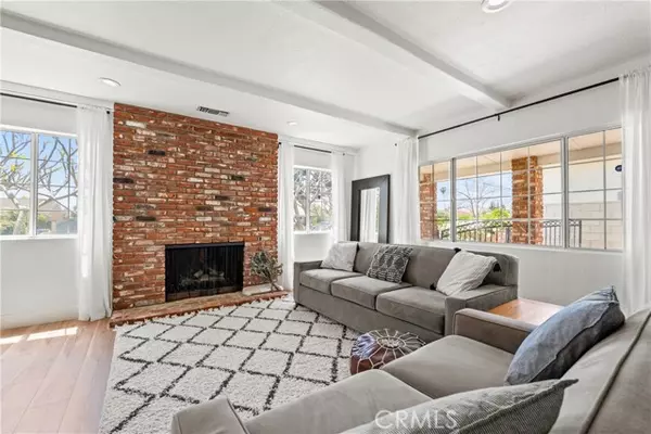 Temple City, CA 91780,9861 Wendon ST