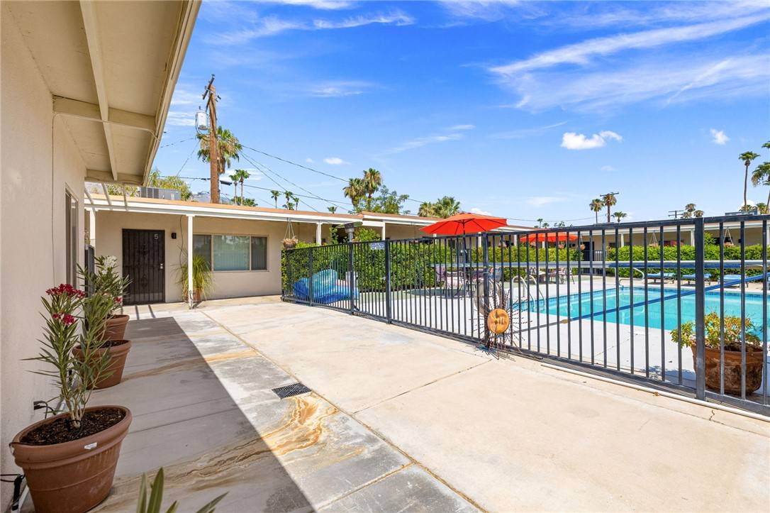 Palm Springs, CA 92264,579 S Highland DR