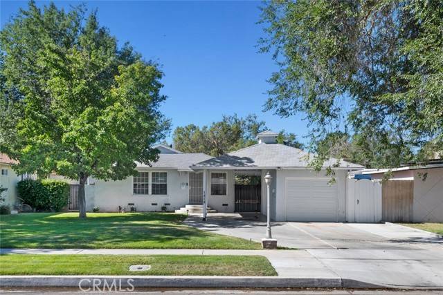 1414 W Jackman ST, Lancaster, CA 93534
