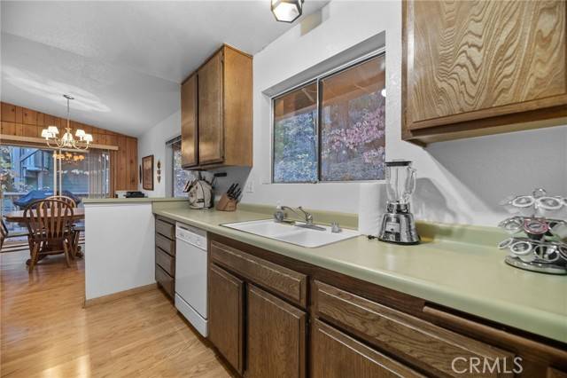 Lake Arrowhead, CA 92352,103 Rockledge LN