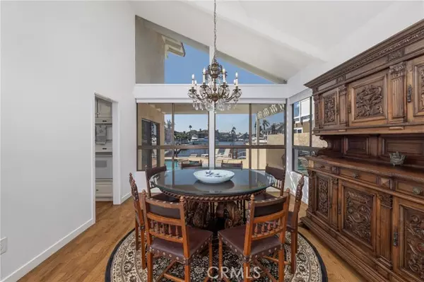Huntington Beach, CA 92649,3871 Mistral DR