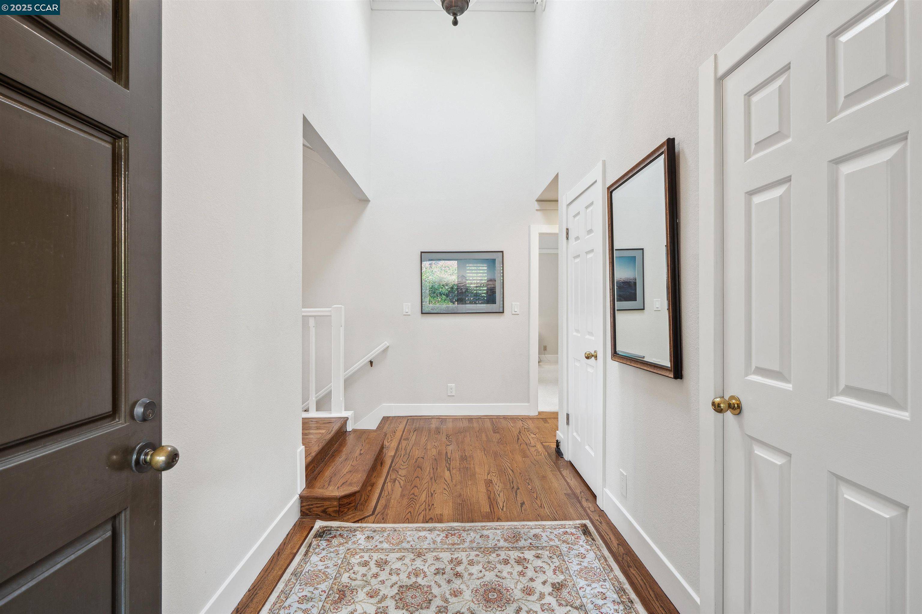 Orinda, CA 94563,304 Village View CT