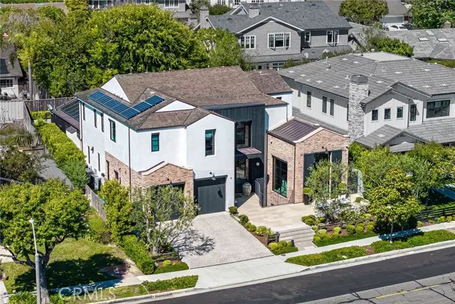 1831 Newport Hills DR, Newport Beach, CA 92660