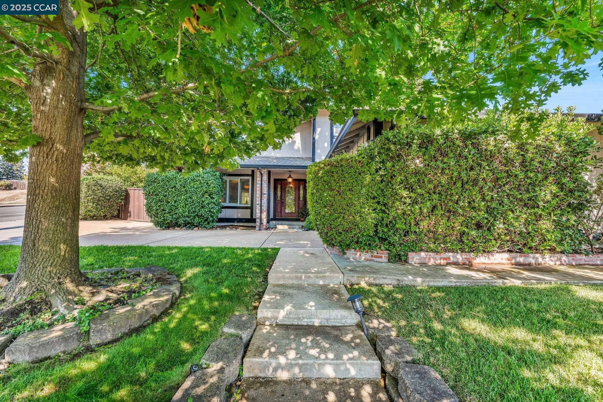 66 Midhill Rd, Martinez, CA 94553