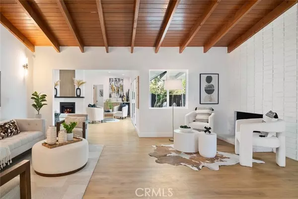 Woodland Hills, CA 91364,4701 Deseret DR