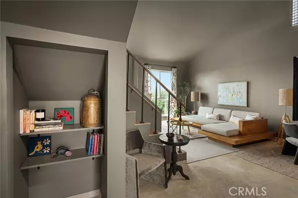 West Hollywood, CA 90069,837 N West Knoll DR 307