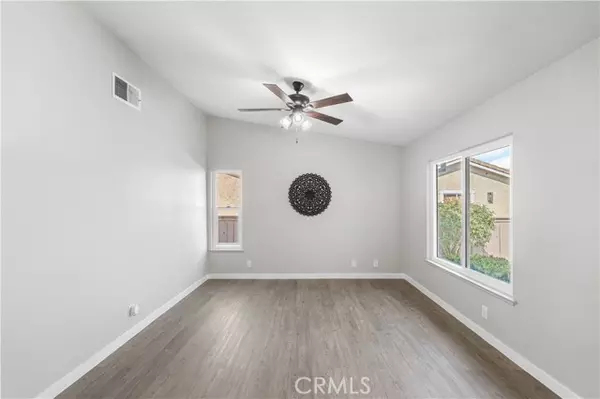 Valencia, CA 91355,25561 Alicante DR