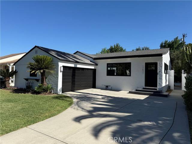 17532 Hamlin ST, Lake Balboa, CA 91406