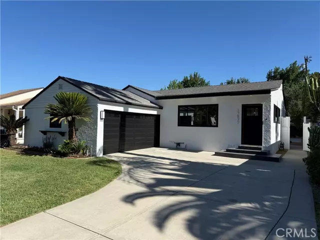 17532 Hamlin ST, Lake Balboa, CA 91406