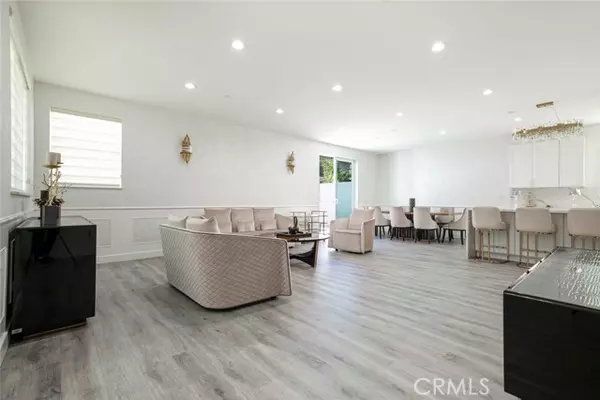 Panorama City, CA 91402,9124 N Nilo LN