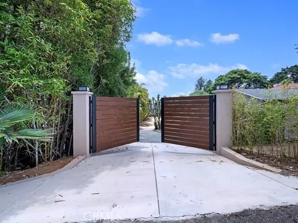 Encinitas, CA 92024,1570 Burgundy RD