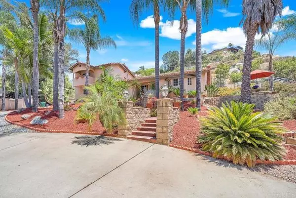 1153 Merritt DR, El Cajon, CA 92020