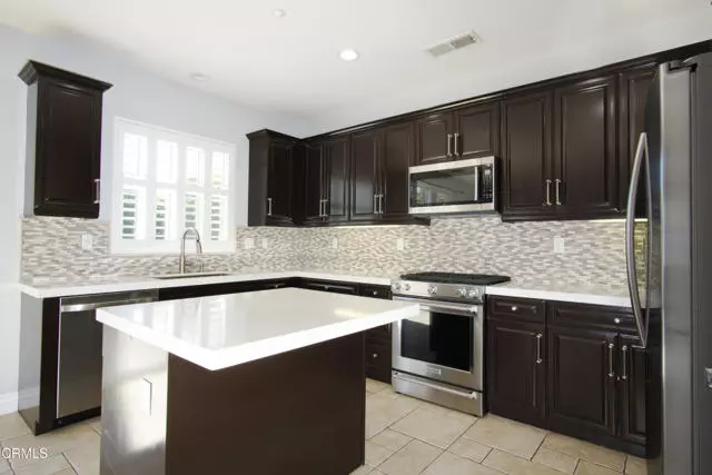 615 Halifax LN, Oxnard, CA 93035