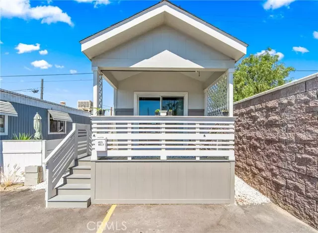 Long Beach, CA 90805,4925 Holly