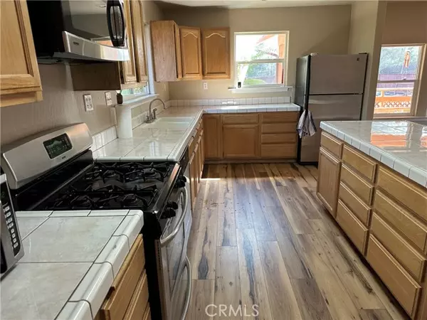 Clearlake Oaks, CA 95423,2240 Spring Valley RD