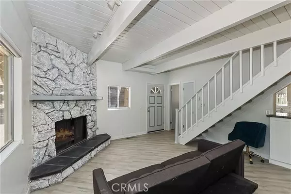 Lake Arrowhead, CA 92352,776 Lords LN