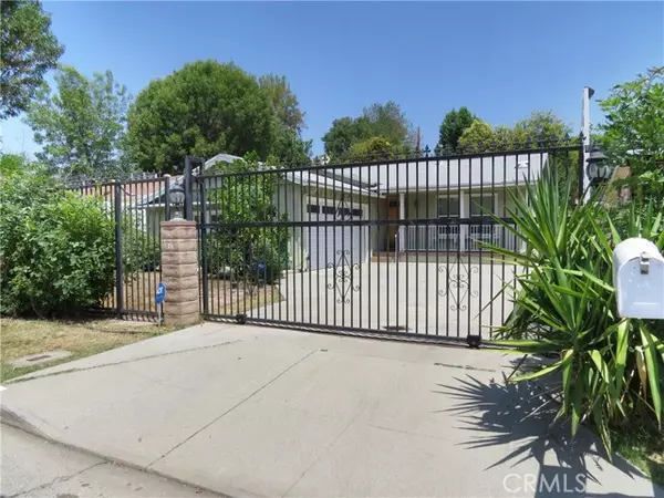 Woodland Hills, CA 91367,22727 Mariano ST