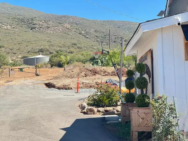 Alpine, CA 91901,1298 Willowside