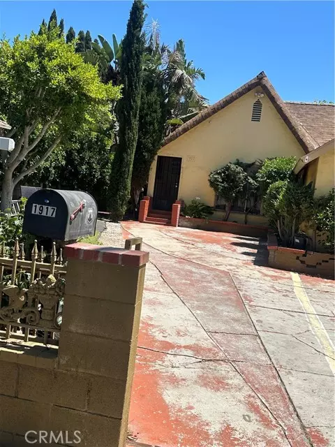 Santa Ana, CA 92707,1917 Rousselle ST