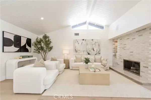 Irvine, CA 92603,19281 Sierra Inez RD