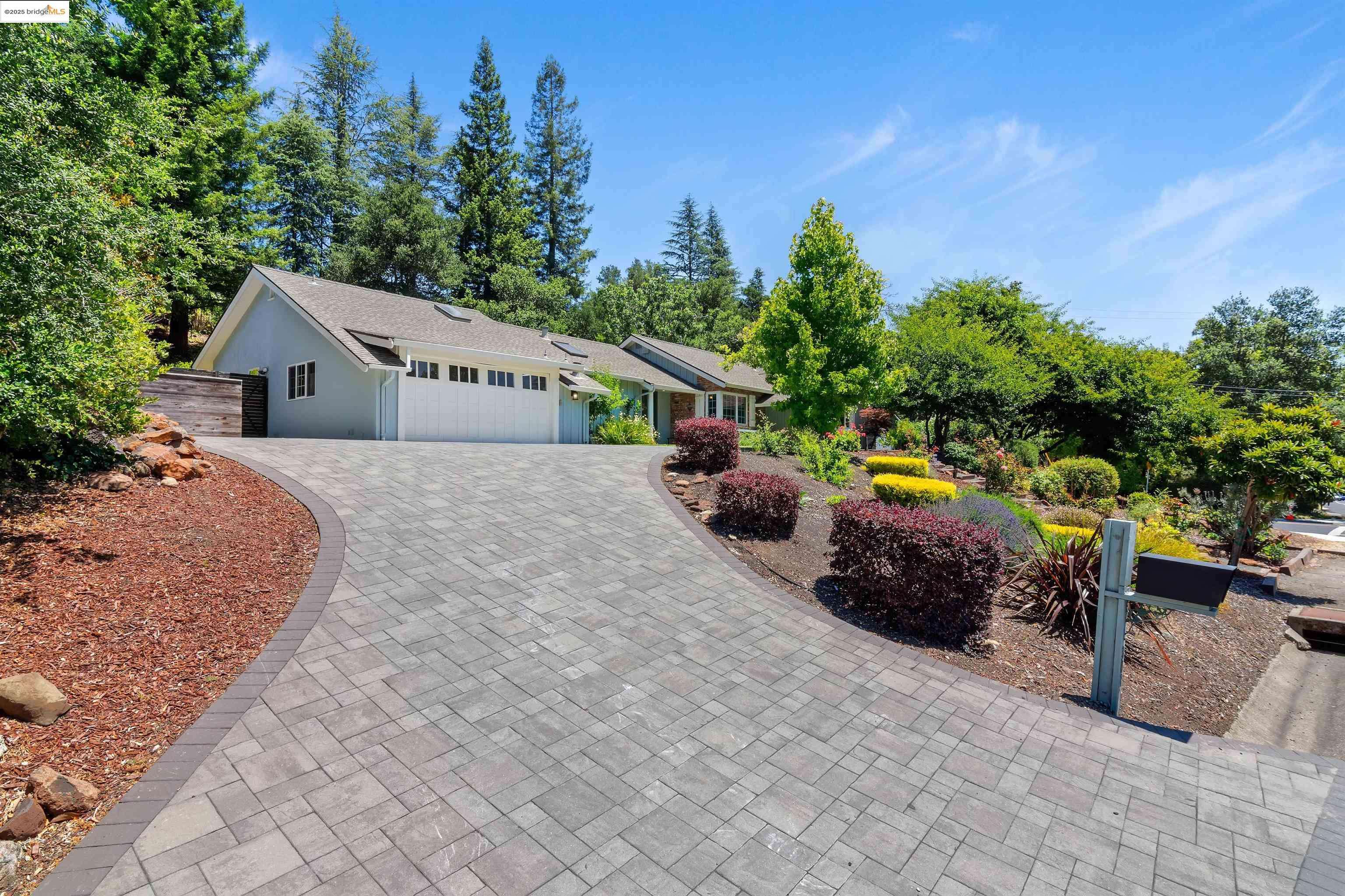 Moraga, CA 94556,307 Rheem Blvd
